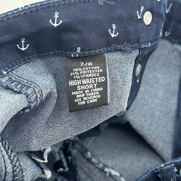 Rue21 High Rise Sailor Shorts Size 7/8 Nautical Anchor Print 2” Cuffed Inseam - Picture 5 of 9